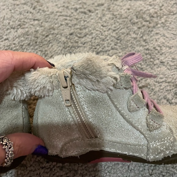 Stride rite little girls size 7 tanishsilver w/purple zipper winter boots VGUC - Picture 3 of 5